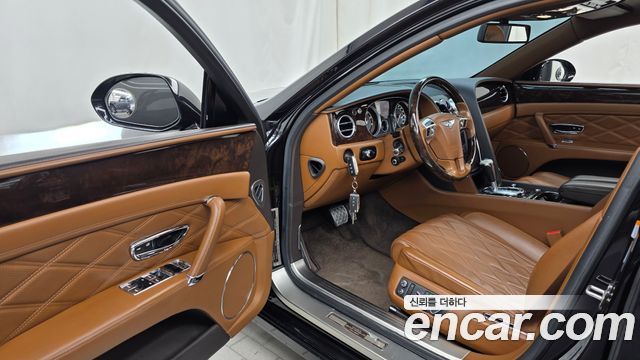 Bentley Flying Spur 2015 — photo 10