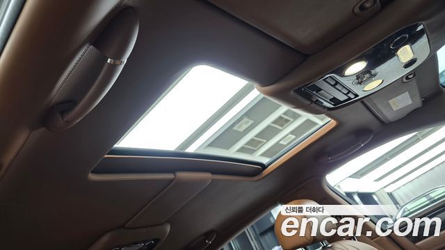 Bentley Flying Spur 2015 — photo 17