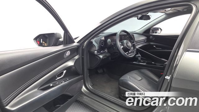Hyundai AVANTE 2023 — photo 13