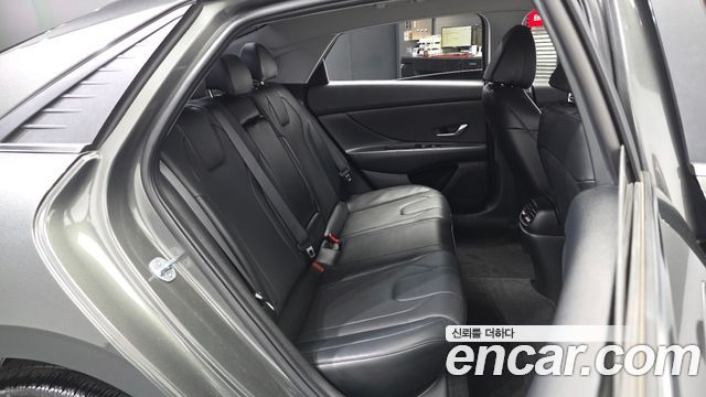 Hyundai AVANTE 2023 — photo 18
