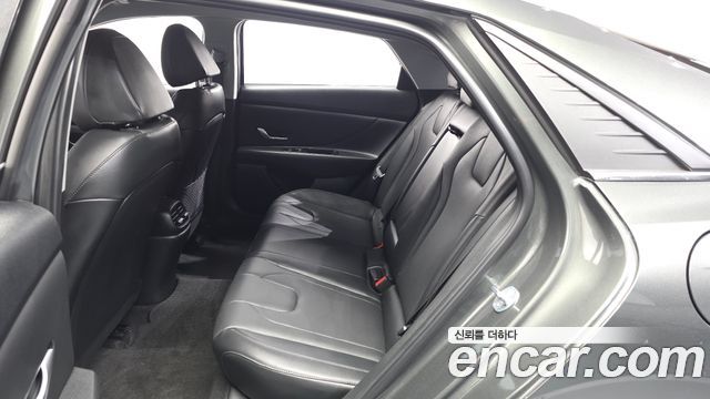 Hyundai AVANTE 2023 — photo 16
