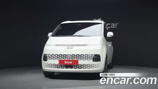 Hyundai Staria 2022 — photo 3