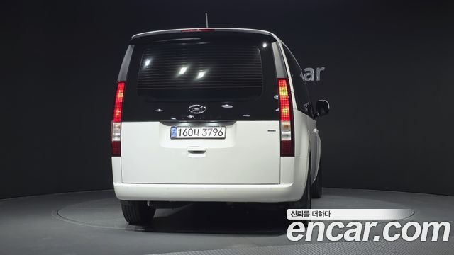 Hyundai Staria 2022 — photo 4