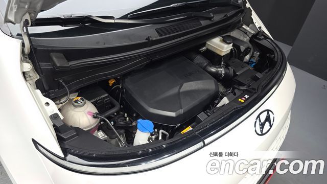 Hyundai Staria 2022 — photo 6