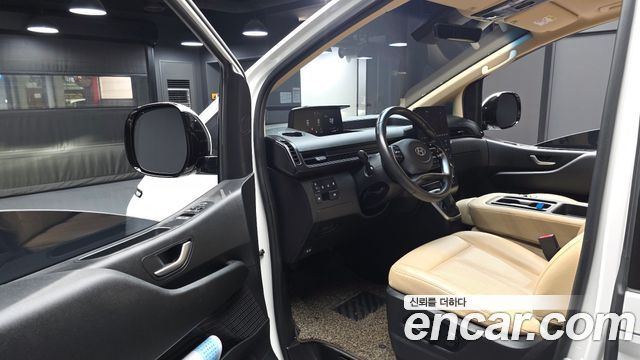 Hyundai Staria 2022 — photo 13