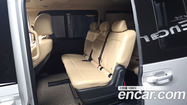 Hyundai Staria 2022 — photo 18