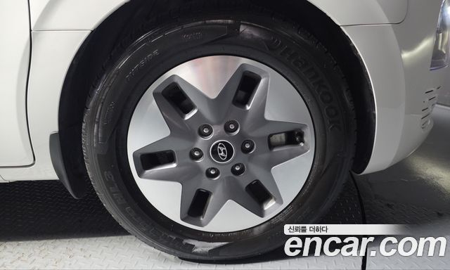 Hyundai Staria 2022 — photo 7