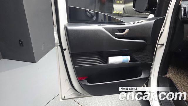 Hyundai Staria 2022 — photo 14