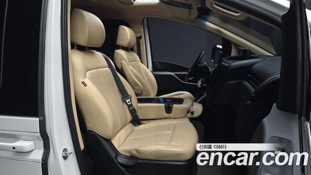 Hyundai Staria 2022 — photo 16