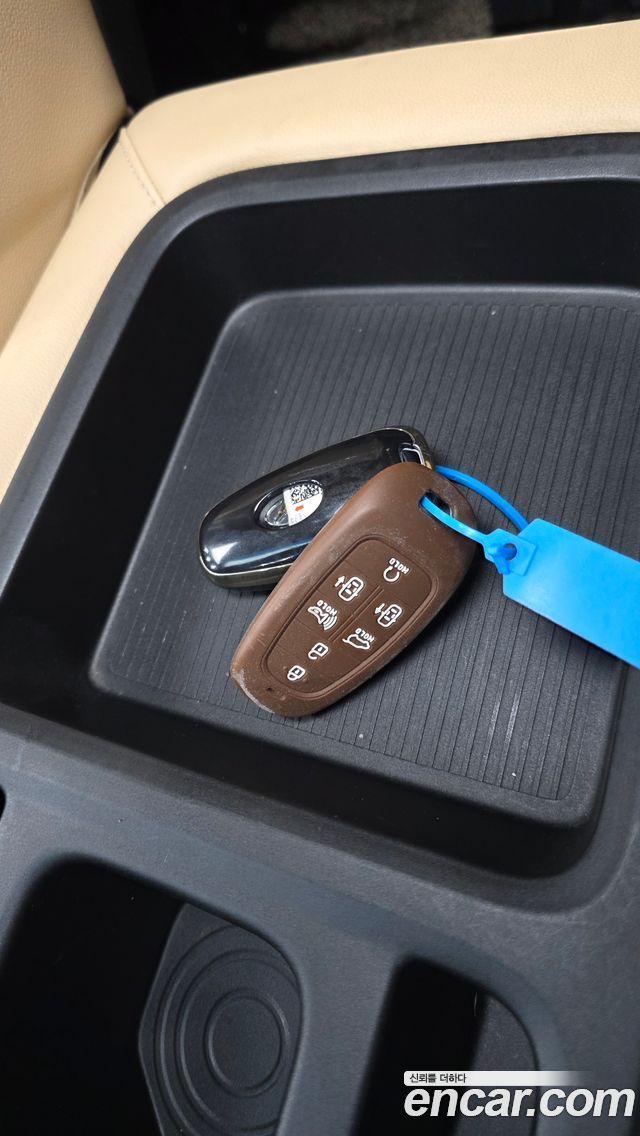 Hyundai Staria 2022 — photo 35