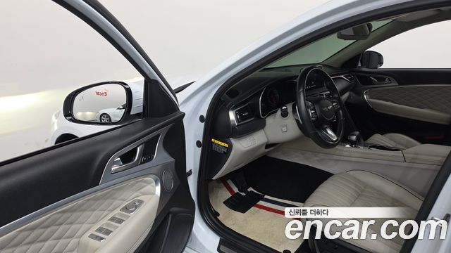 Genesis G70 2018 — photo 10