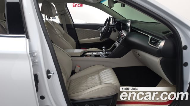 Genesis G70 2018 — photo 11