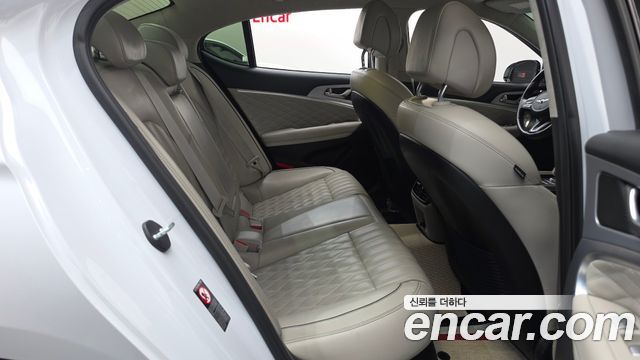 Genesis G70 2018 — photo 12