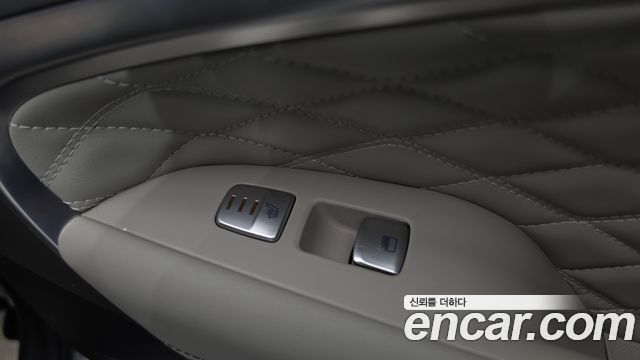 Genesis G70 2018 — photo 17