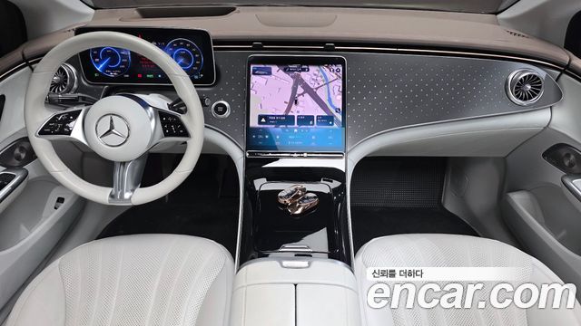Mercedes-Benz EQE 2023 — photo 10