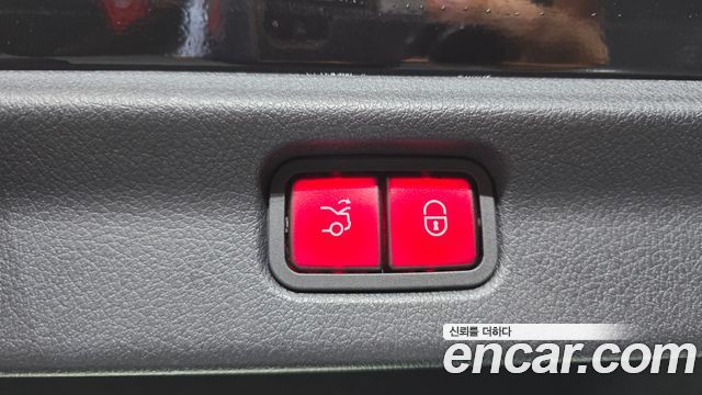 Mercedes-Benz EQE 2023 — photo 22
