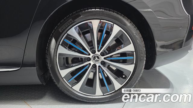 Mercedes-Benz EQE 2023 — photo 7