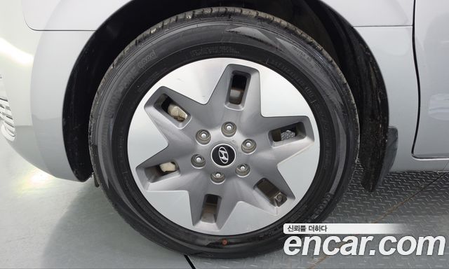 Hyundai Staria 2023 — photo 5