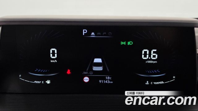 Hyundai Staria 2023 — photo 11