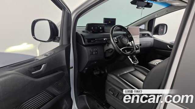 Hyundai Staria 2023 — photo 13