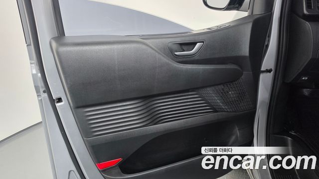 Hyundai Staria 2023 — photo 15