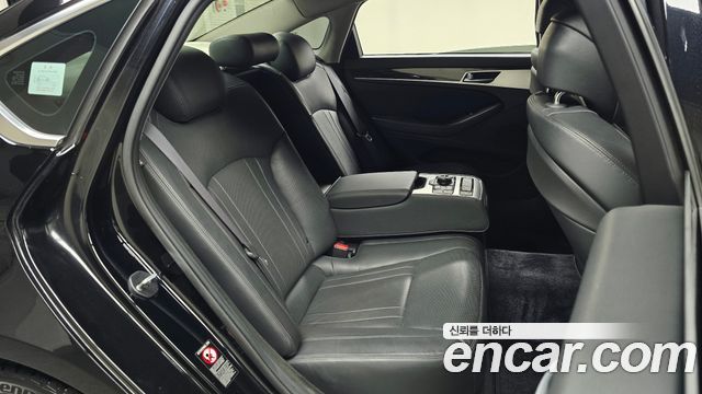 Genesis G80 2020 — photo 17