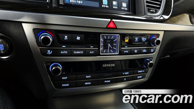 Genesis G80 2020 — photo 32