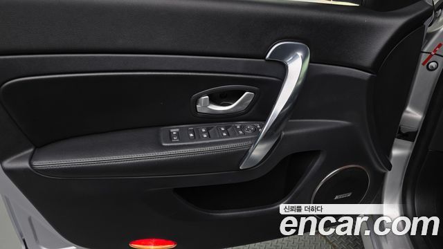 Renault Korea SM5  2012 — photo 14