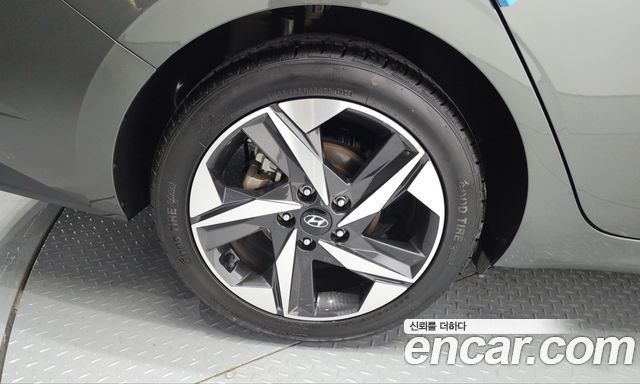 Hyundai AVANTE 2023 — photo 5