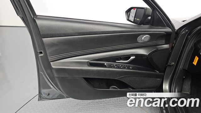 Hyundai AVANTE 2023 — photo 14