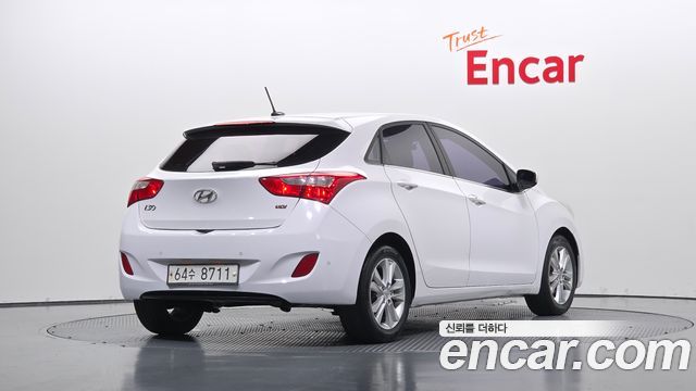 Hyundai i30 2014 — photo 2