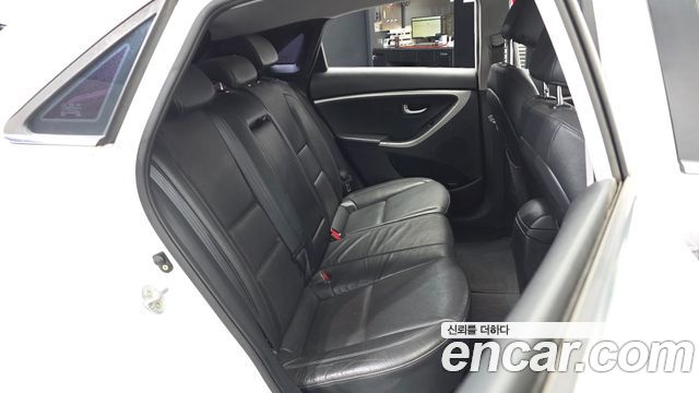 Hyundai i30 2014 — photo 18