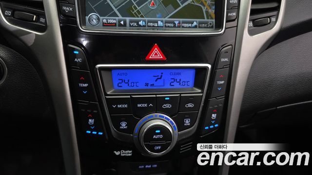 Hyundai i30 2014 — photo 22