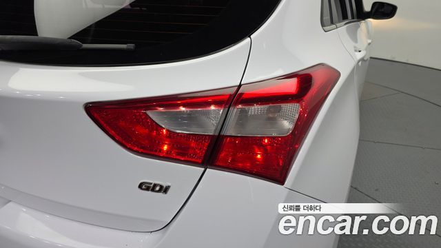 Hyundai i30 2014 — photo 9