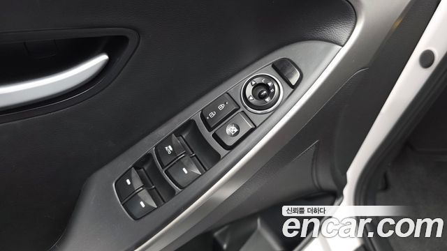 Hyundai i30 2014 — photo 28