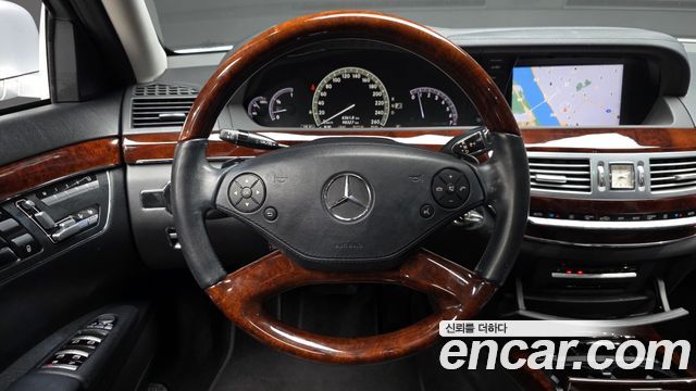 Mercedes-Benz S-Class 2012 — photo 13