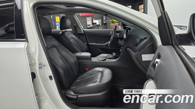 Kia K5 2012 — photo 11