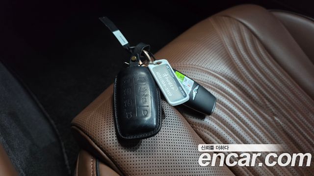 Genesis G80 2021 — photo 21