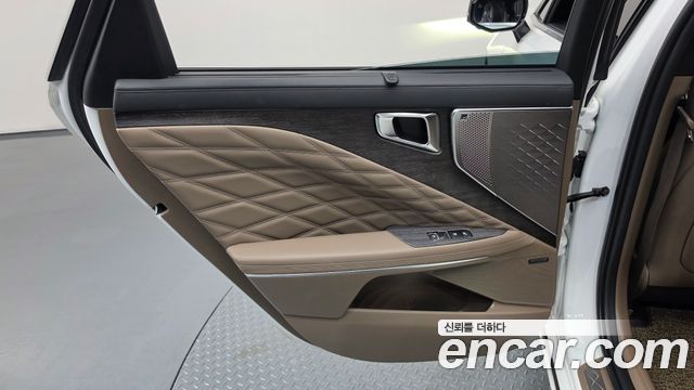 Kia K8 2023 — photo 15