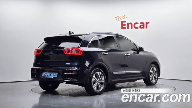 Kia Niro 2019 — photo 2