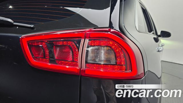 Kia Niro 2019 — photo 9