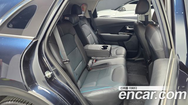 Kia Niro 2019 — photo 16