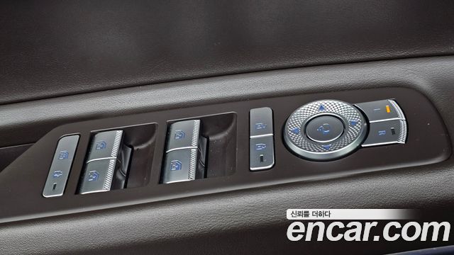 Genesis GV80 2022 — photo 27