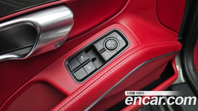 Porsche 718 2022 — photo 26