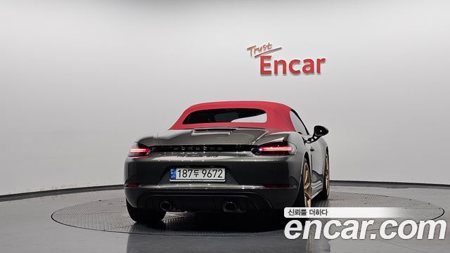Porsche 718 2022 — photo 32