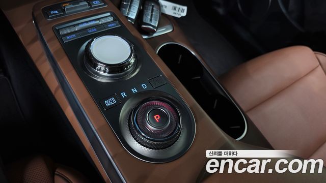 Genesis GV70 2021 — photo 12