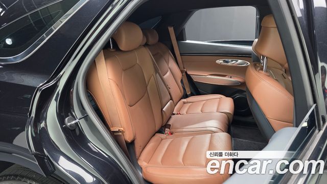 Genesis GV70 2021 — photo 17