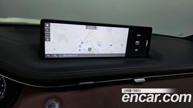 Genesis GV70 2021 — photo 20