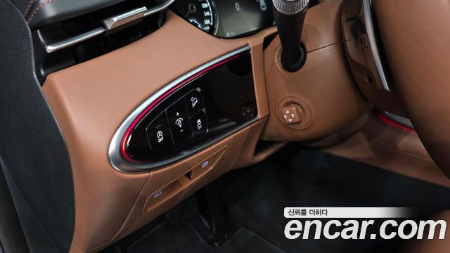Genesis GV70 2021 — photo 25