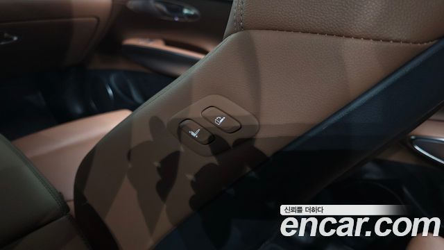 Genesis GV70 2021 — photo 30